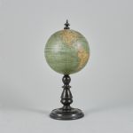 1604 5240 EARTH GLOBE